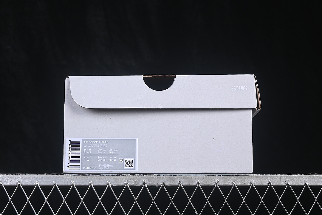 Nike [IX5019-131]-[AIR FORCE 1 07 LOW CASUAL SNEAKERS DARK GREEN/GREEN]-[WOMAN:36-39]-[MAN:40-45] - Image 11