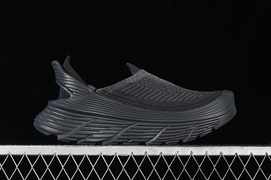 Hoka [1134532 BBLC]-[HOKA ONE RESTORE TC BLACK]-[WOMAN:36-39]-[MAN:40-45] - Image 2
