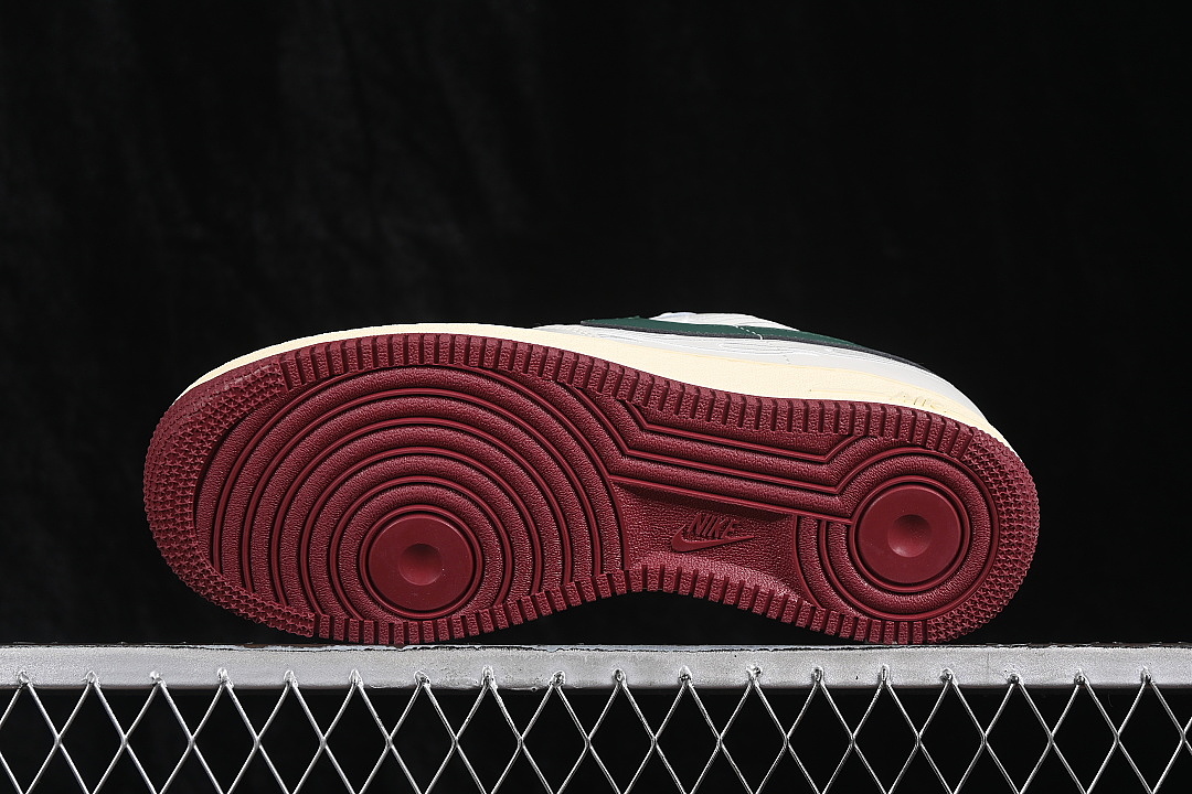 Nike [IR5896-030]-[AIR FORCE 1 07 LOW CASUAL SNEAKERS GREEN/GREY/RED]-[WOMAN:36-39]-[MAN:40-45] - Image 14