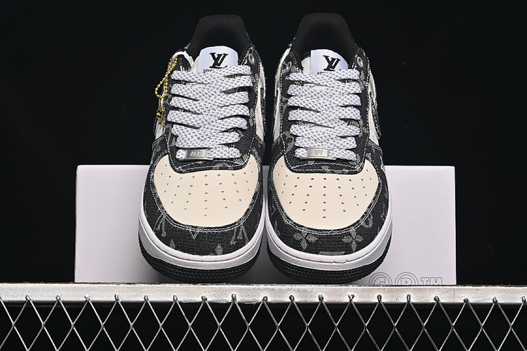 Nike [CW2288-111]-[AIR FORCE 1 07 LOW WHITE/GREY/BLACK]-[WOMAN:36-39]-[MAN:40-45] - Image 13