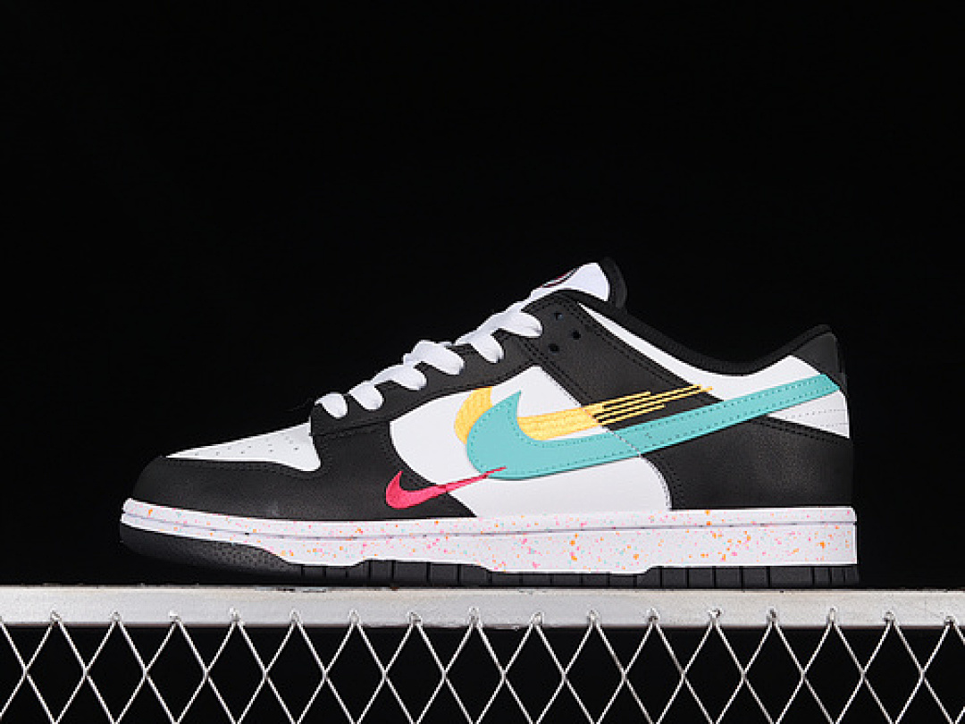 Nike DUNK LOW SB LUNAR NEW YEAR WHITE/WHITE/RUSH PINK/WASHED TEAL · FD4623-131, photo 1