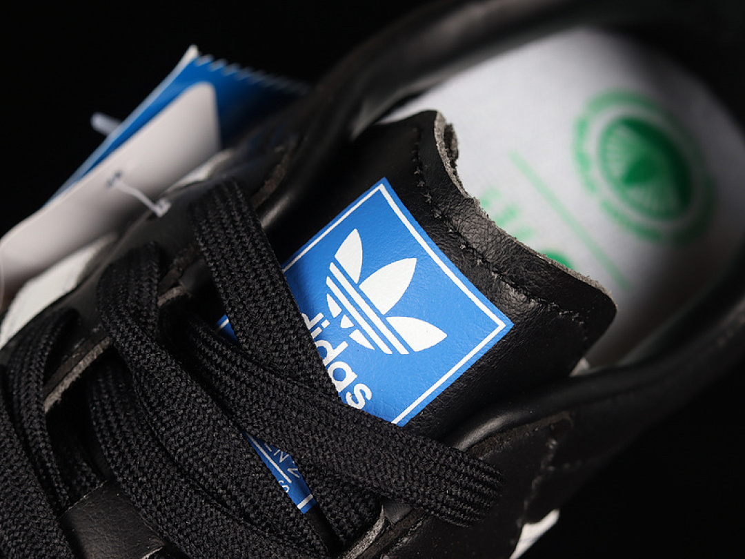 Adidas [FX9042]-[SAMBA VEGAN SHOES CLOUD WHITE/CORE BLACK/GUM]-[WOMAN:36-39]-[MAN:40-45] - Image 8