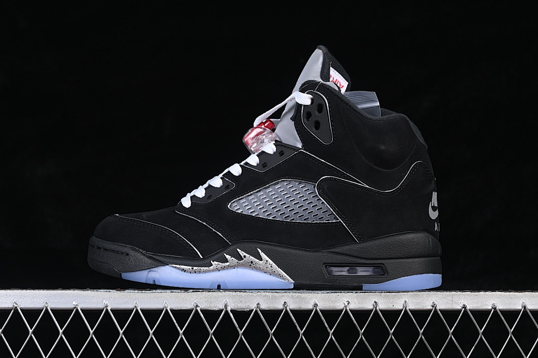 Jordan Jordan [HF3975-001]-[ 5 RETRO OG BLACK/WHITE-METALLIC SILVER-FIRE RED]-[MAN:40-47.5], photo 1