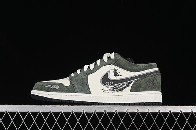 Jordan AIR Jordan 1 LOW GREEN/WHITE · DC2024-031, photo 1