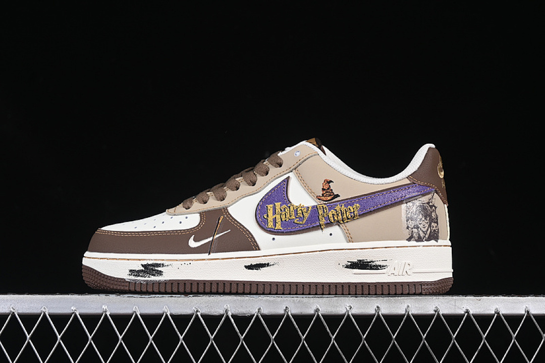 Nike [LJ2288-111]-[AIR FORCE 1 07 LOW HARRY POTTER WHITE/GREY/BROWN]-[WOMAN:36-39]-[MAN:40-45] - Image 2
