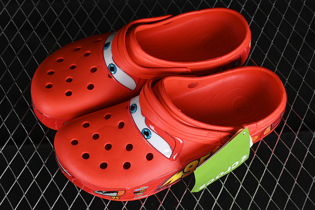 Crocs [CARS X CROCS CLASSICCLOG LIGHTNING MCQUEEN RED/ORANGE]-[WOMAN:36-39]-[MAN:40-44] - Image 10