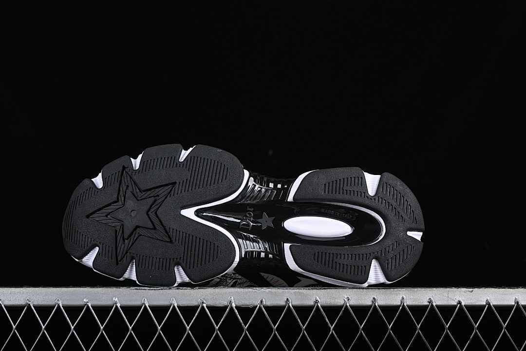 On Running [ROUND TOED LACE UP CASUAL SPORTS RUNNING SHOES GREY/BLACK/WHITE]-[WOMAN:36-39]-[MAN:40-45] - Image 13