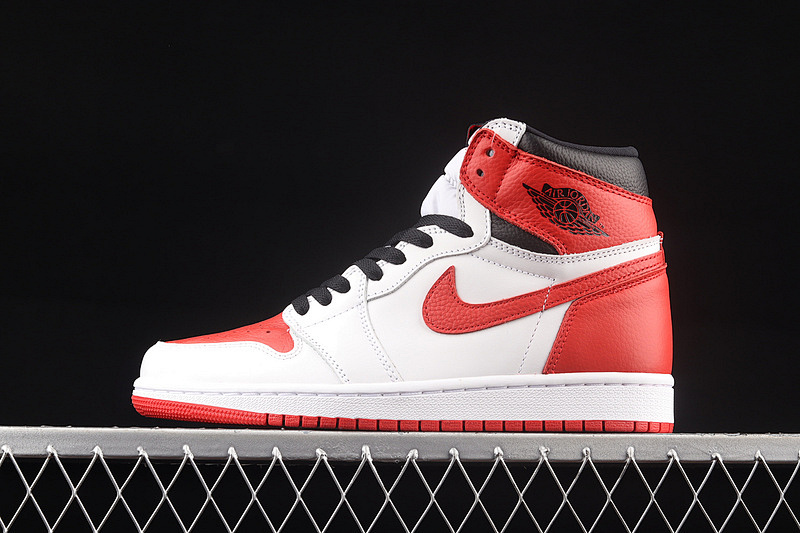 Jordan AIR Jordan 1 RETRO HIGH OG HERITAGE WHITE/UNIVERSITY RED/BLACK · 555088-161, photo 1