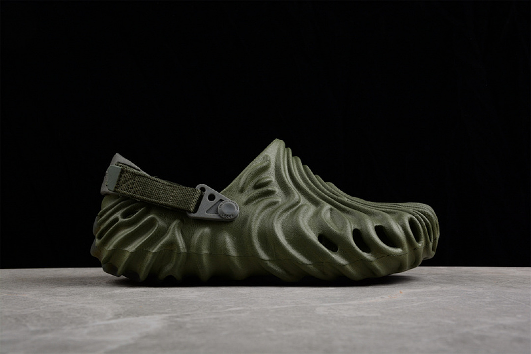 Crocs [SALEHE BEMBURY X CROCS POLLE CLOG ARMY GREEN/ARMY GREEN]-[UNISEX SIZE:36-47] - Image 14