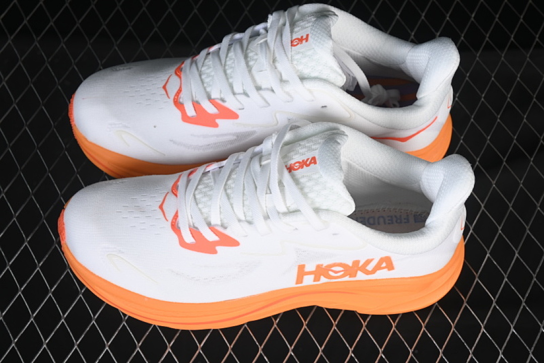 On Running [1162030 FGZ]-[HOKA ONE CLIFTON 10 WHITE/YELLOW]-[WOMAN:36-39]-[MAN:40-45] - Image 11