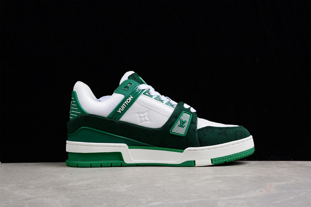 Louis Vuitton [L*V TRAINER LOW SNEAKERS WHITE/BLACK/GREEN]-[WOMAN:35-39]-[MAN:40-45] - Image 17