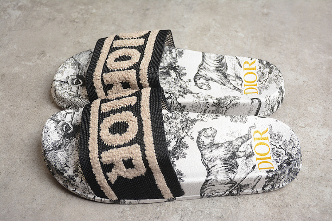 Gucci [GUCCI WORD SLIPPERS BROWN/BLACK] - Image 36