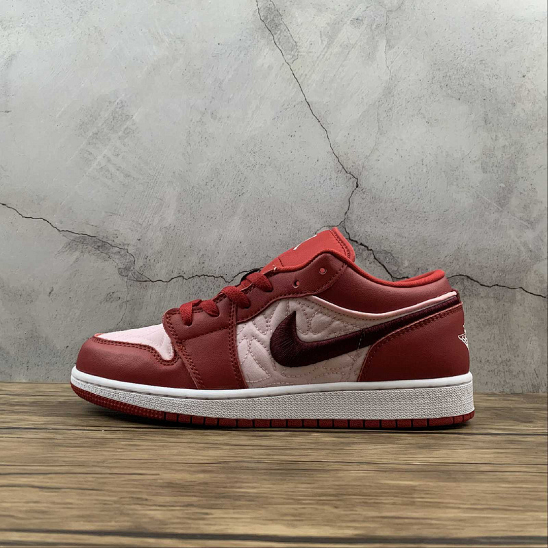 Jordan [DB3621-600]-[AIR JORDAN 1 LOW GS PINK QUILT GYM RED/PINK FOAM/DARK BEETROOT]-[WOMAN:36-40], photo 1