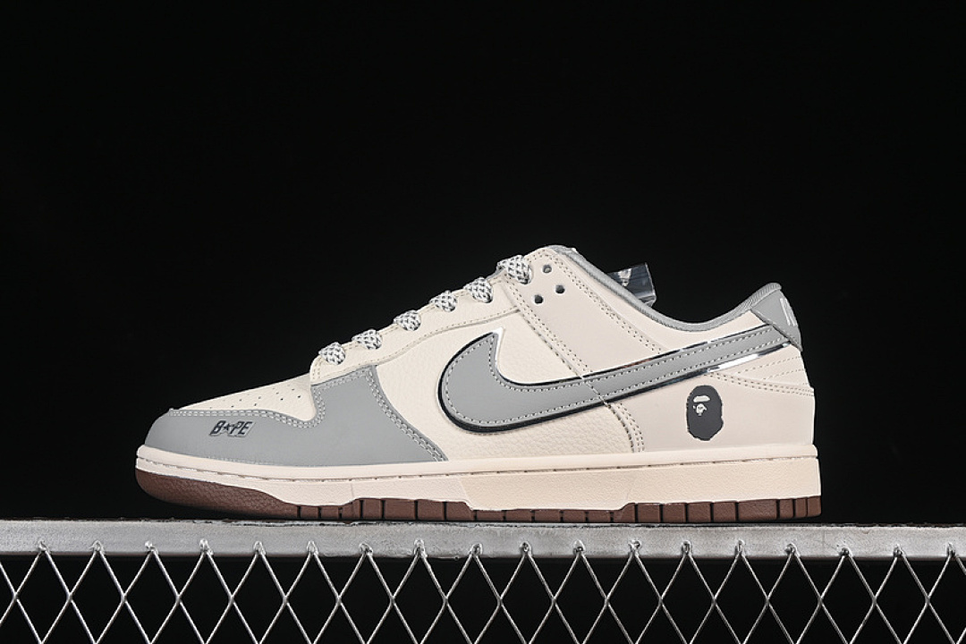 Bape [JJ2508-558]-[SB DUNK LOW BAPE WHITE/GREY/BROWN]-[WOMAN:36-39]-[MAN:40-45], photo 1
