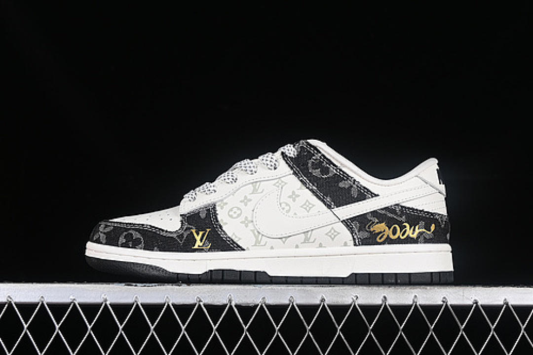 Unbranded [FC1688-163]-[L*V DUNK LOW SB WHITE/GREY/BLACK]-[WOMAN:36-39]-[MAN:40-45], photo 1