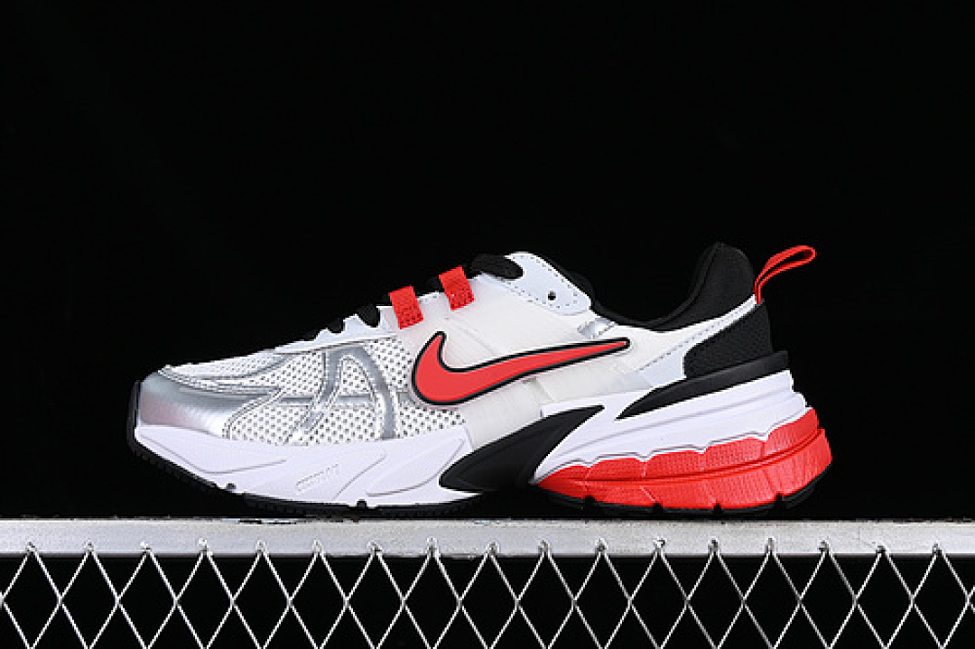 Unbranded [FD0736-108]-[V2K RUNTEKK 3XL WHITE/BLACK/RED/GREY]-[WOMAN:36-39]-[MAN:40-45], photo 1