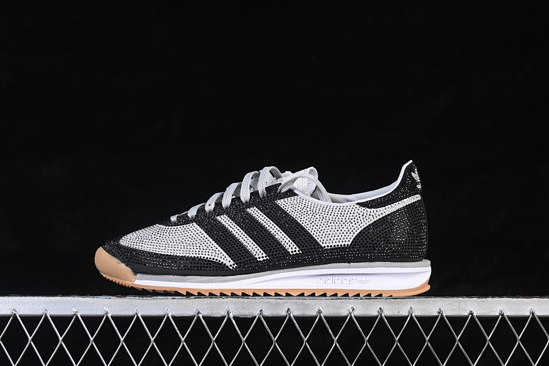 SL 72 OG GREY TWO/CORE BLACK/FOOTWEAR WHITE · KJ6151, photo 1