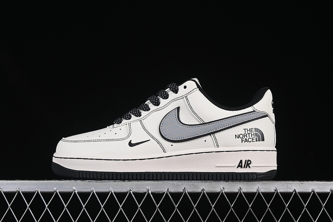 Nike [HH7518-050]-[AIR FORCE 1 07 LOW CDG WHITE/BLACK/GREY]-[WOMAN:36-39]-[MAN:40-45] - Image 2