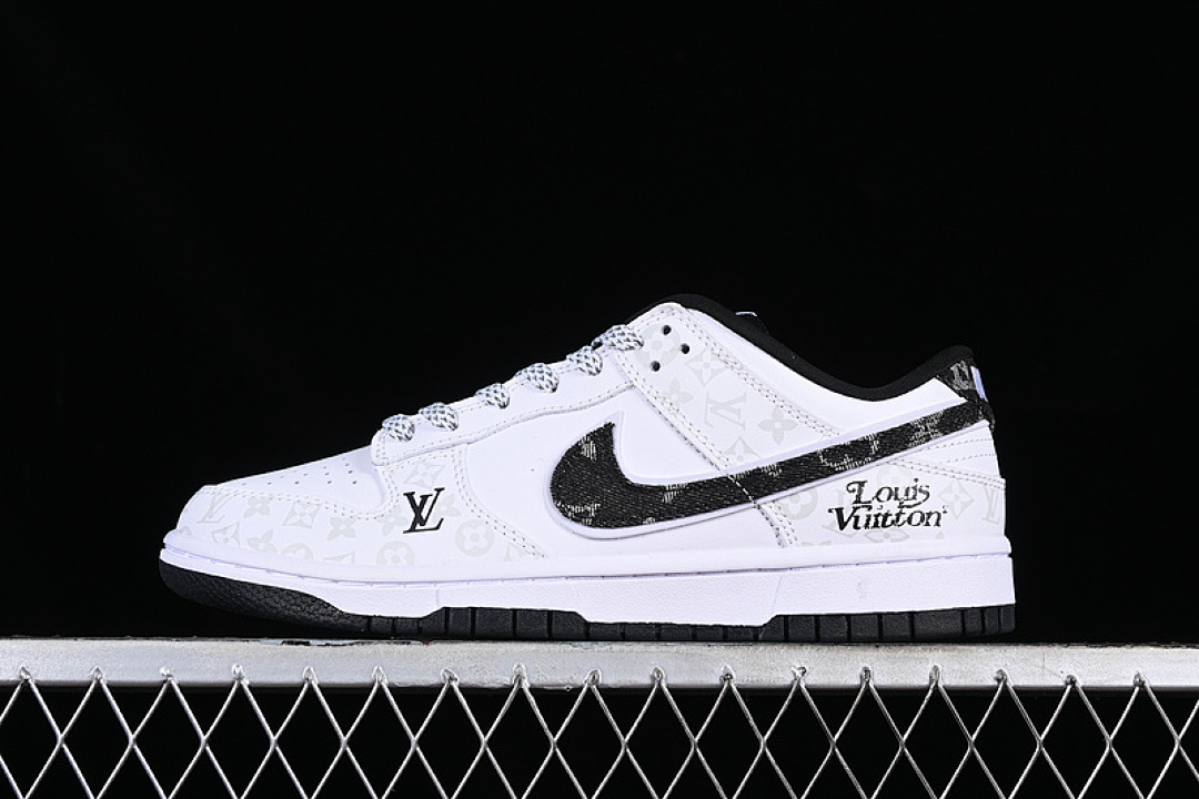 Nike SB DUNK LOW L*V WHITE/BLACK · DD1391-136, photo 1