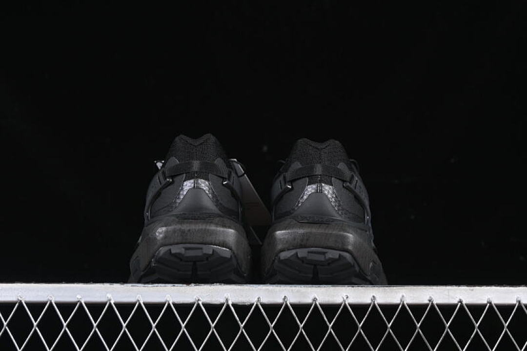 On Running [474460-32]-[XT PU.RE ADVANCED BLACK/ INKINESS]-[WOMAN:36-39]-[MAN:40-46] - Image 13