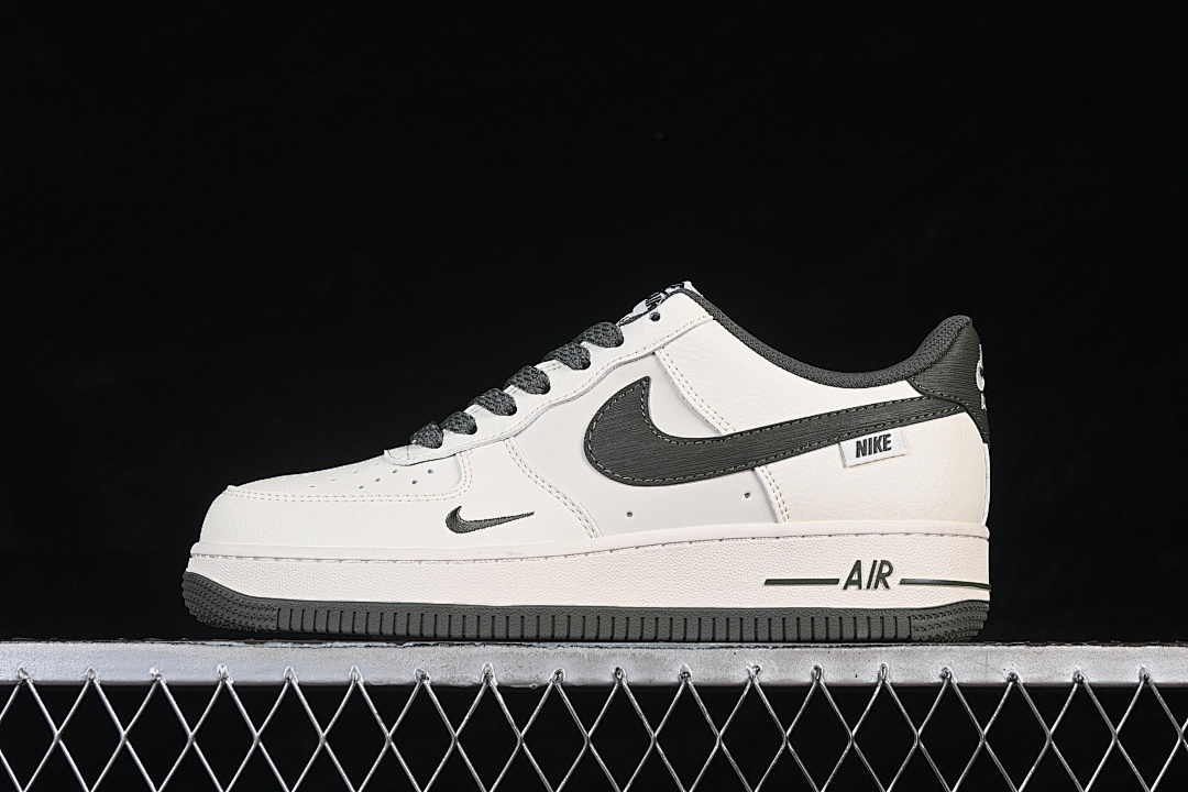 Nike [SM6668-125]-[AIR FORCE 1 07 LOW WHITE/DARK GREEN/WHITE]-[WOMAN:36-39]-[MAN:40-45] - Image 2