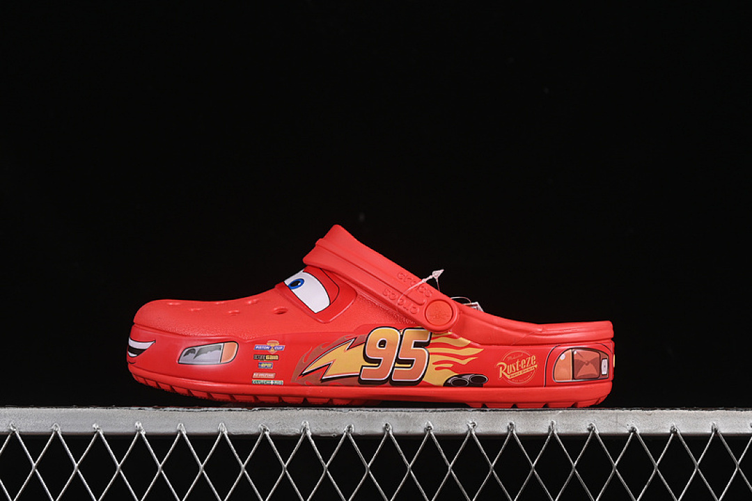 Crocs Crocs [ CLASSIC SUMMER DUAL-PURPOSE BEACH CAVE SHOES SANDALS AND SLIPPERS RED]-[UNISEX:36-46], photo 1