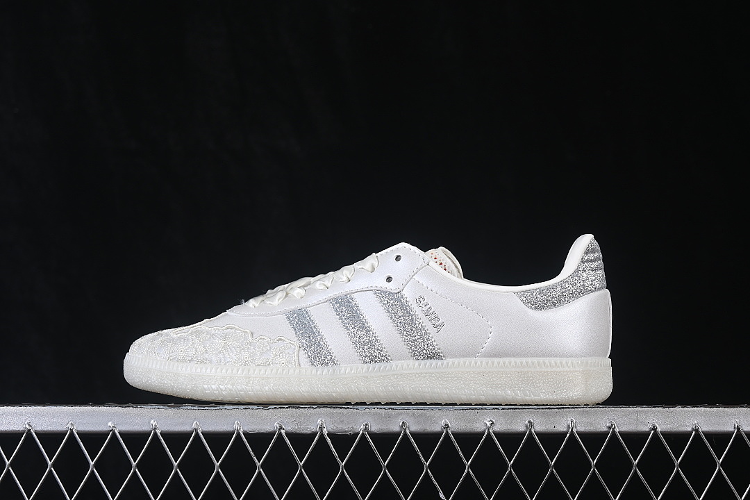 Adidas [HP3658]-[SAMBA OG CLOVER CASUAL BOARD SHOES SILVER/LIGHT GRAY]-[WOMAN:36-39]-[MAN:40-45], photo 1