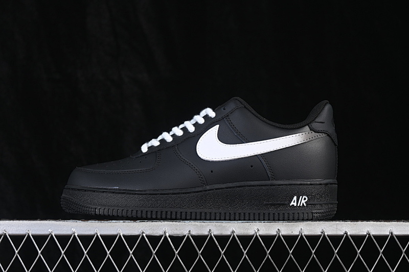 Nike AIR FORCE 1 07 LOW CASUAL SNEAKERS BLACK/WHITE · ZH0316-100, photo 1