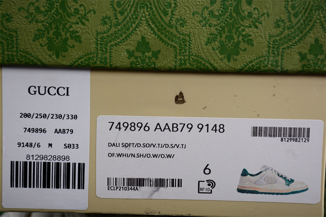 Gucci [MAC80]-[GU*CCI THROWS IT BACK WITH THE RETRO-INSPIRED WHITE/GREEN]-[WOMAN:35-39]-[MAN:40-44] - Image 3