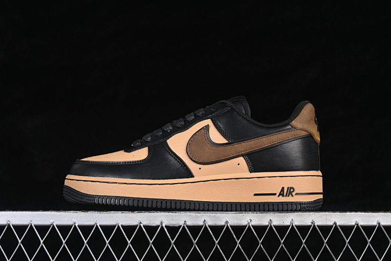 Nike Nike AIR FORCE 1 07 LOW CASUAL SNEAKERS KHAKI/BLACK/COFFEE · FB8878-200, photo 1