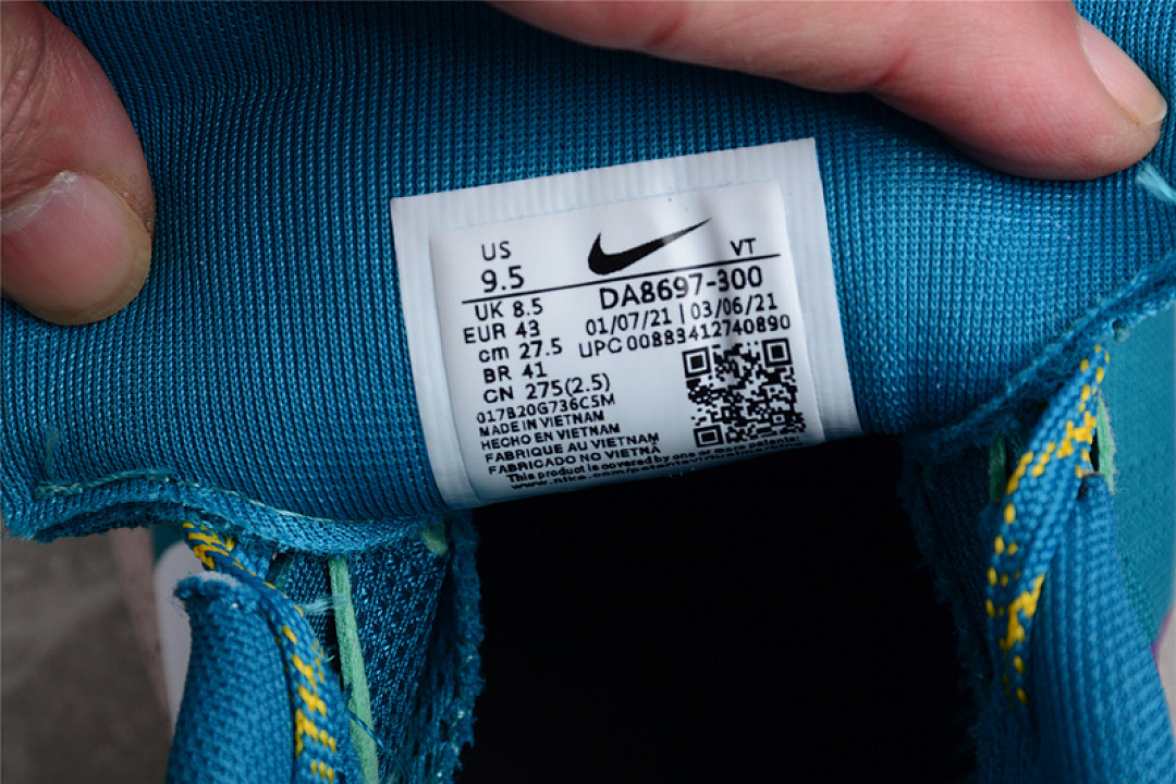 Nike [DA8697-300]-[PEGASUS TRAIL 3 MYSTIC TEAL/UNIVERSITY GOLD/WILD BERRY/DARK SMOKE (GREY]) - Image 3