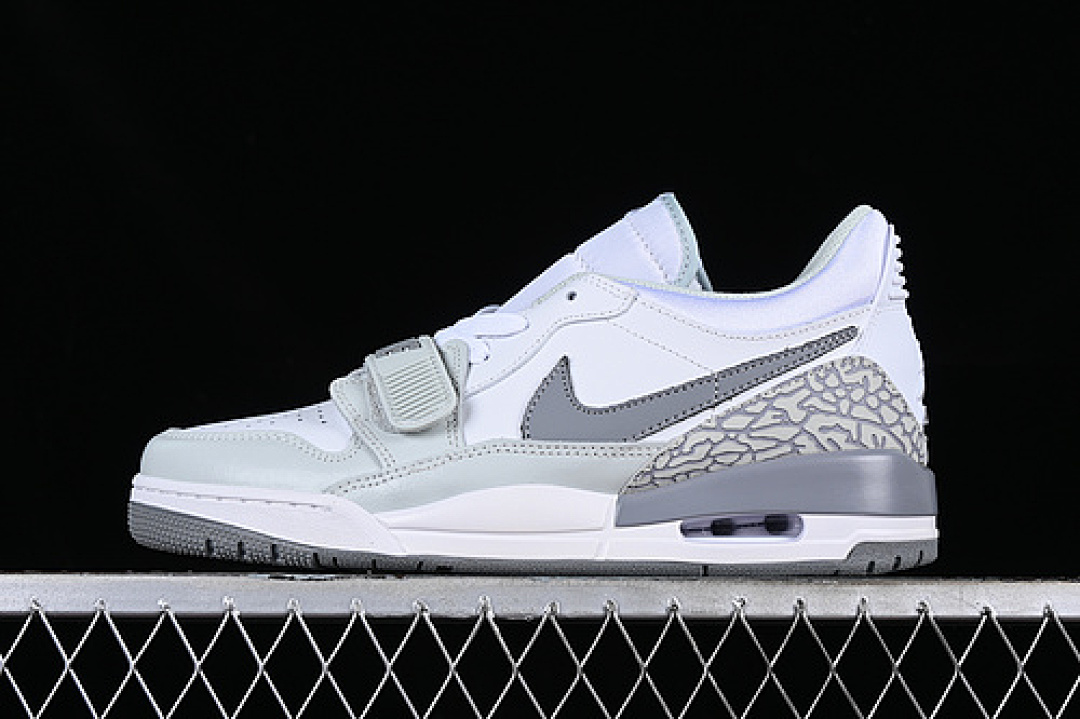 Jordan AIR Jordan LEGACY AJ312 LOW WHITE/GREY · FV8115-101, photo 1