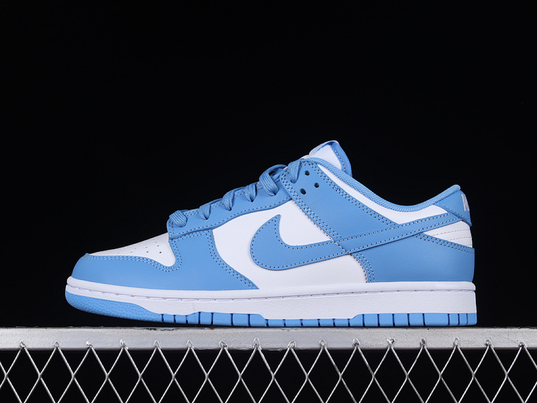 On Running [DD1391-102]-[DUNK LOW SB WHITE/UNIVERSITY BLUE/WHITE]-[WOMAN:36-39]-[MAN:40-47.5], photo 1