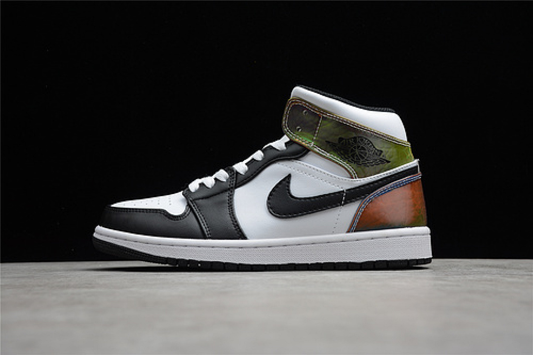 Jordan AIR Jordan 1 MID SE HEAT REACTIVE COLOR CHANGE WHITE/BLACK · DM7802-100, photo 1