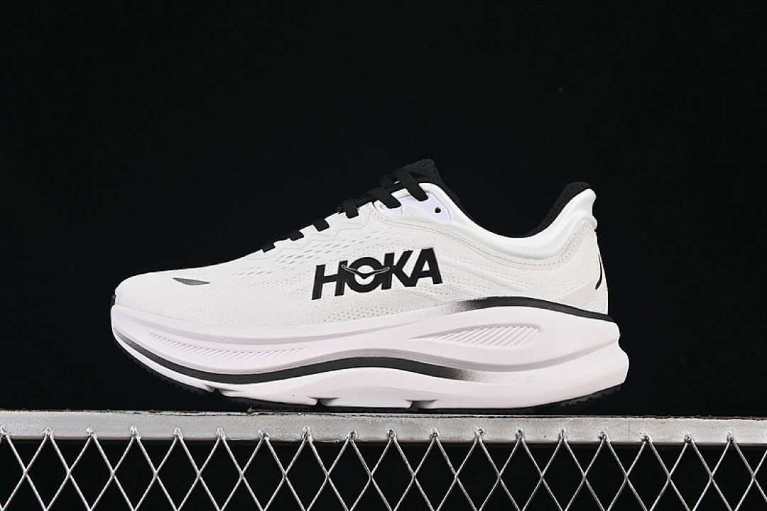 On Running On Running [1162011 WBLC]-[HOKA ONE BONDI 9 BLACK/WHITE]-[WOMAN:36-39]-[MAN:40-45], photo 1