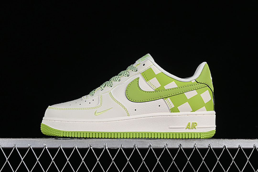 Nike [GZ5688-033]-[AIR FORCE 1 07 LOW WHITE/GREEN]-[WOMAN:36-39]-[MAN:40-45], photo 1