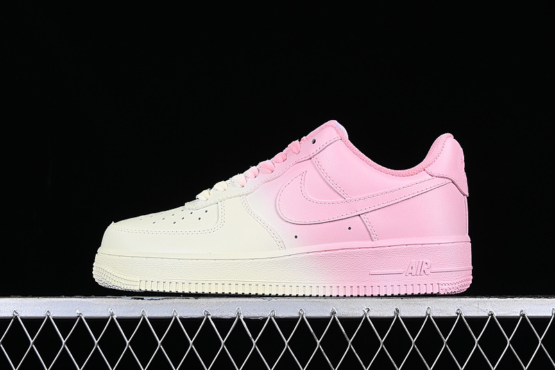 Nike Nike AIR FORCE 1 07 LOW YELLOW/PINK · QR2023-520, photo 1
