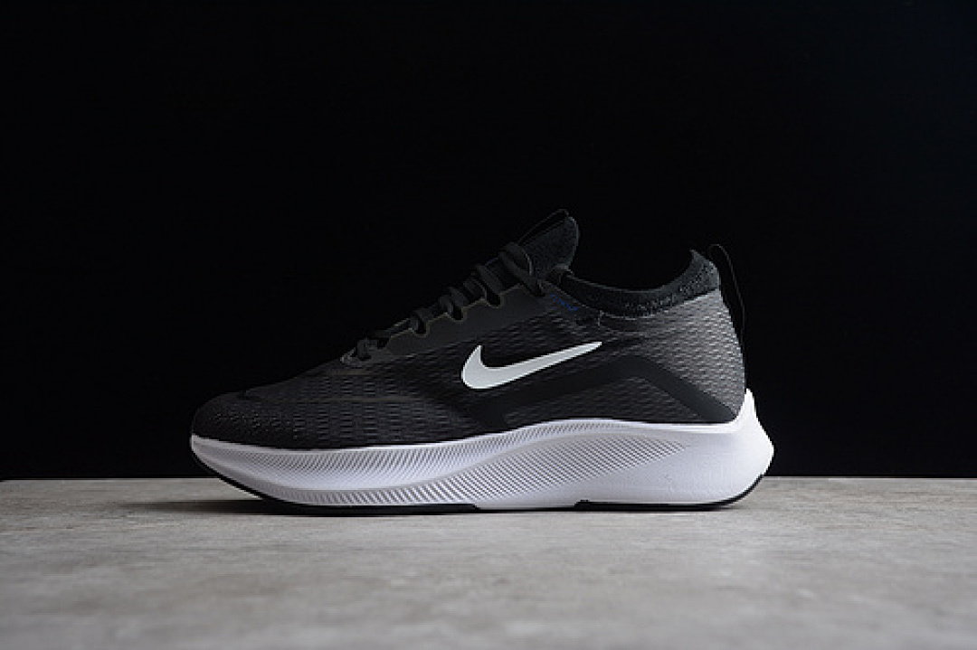 ZOOM FLY 4 BLACK/WHITE/BLACK · CT2392-001, photo 1