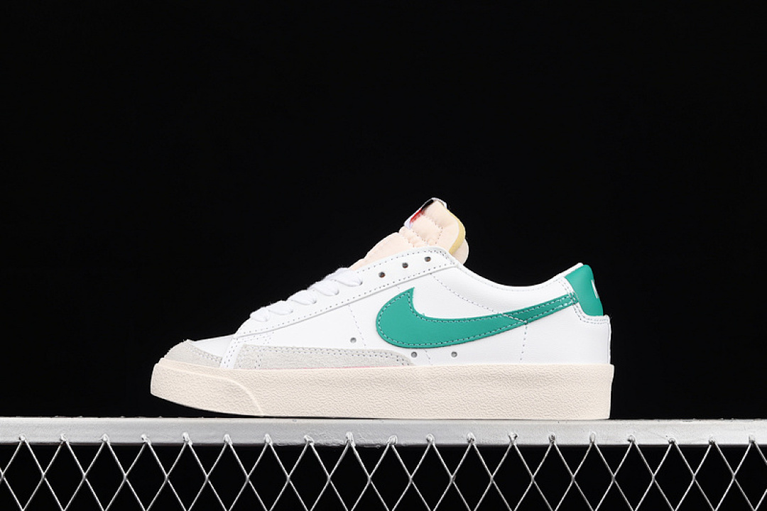 Unbranded [DA6364-115]-[BLAZER LOW 77 VINTAGE WHITE/SAIL/BLACK/PINE GREEN]-[WOMAN:36-39]-[MAN:40-44], photo 1
