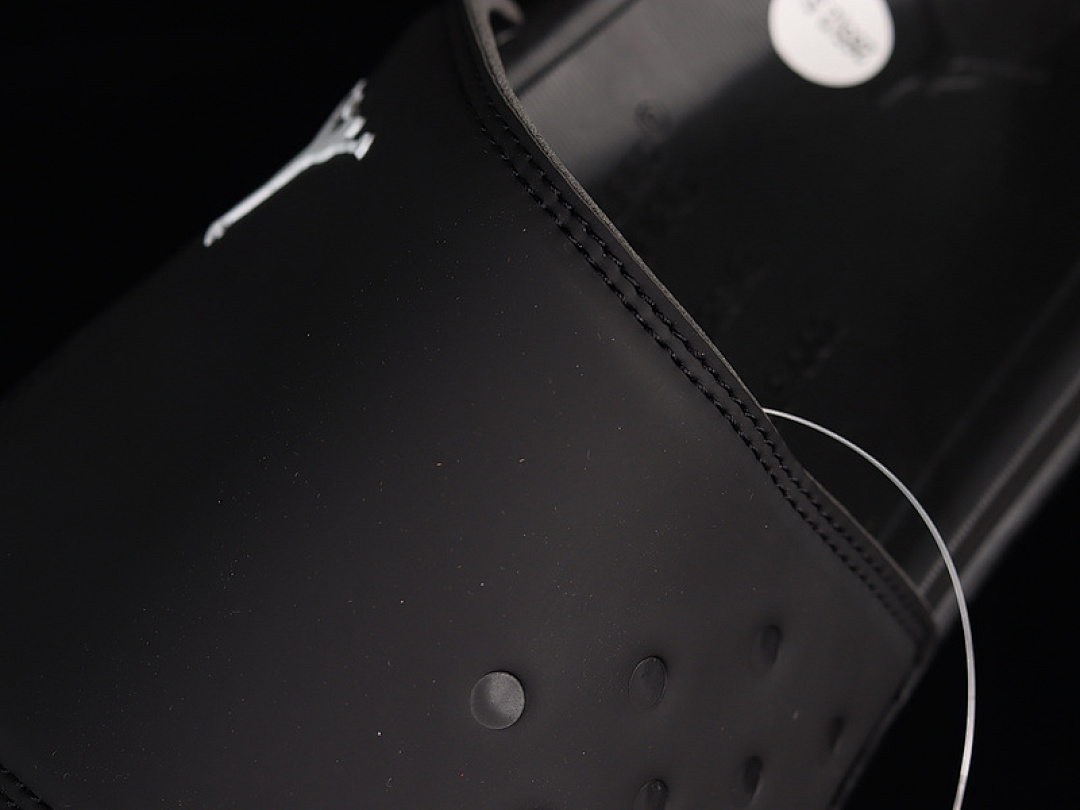 Jordan [DC9835-060]-[AIR JORDAN PLAY SLIDE BLACK/PHOTON DUST/OFF NOIR/UNIVERSITY RED]-[UNISEZ:36-45] - Image 8