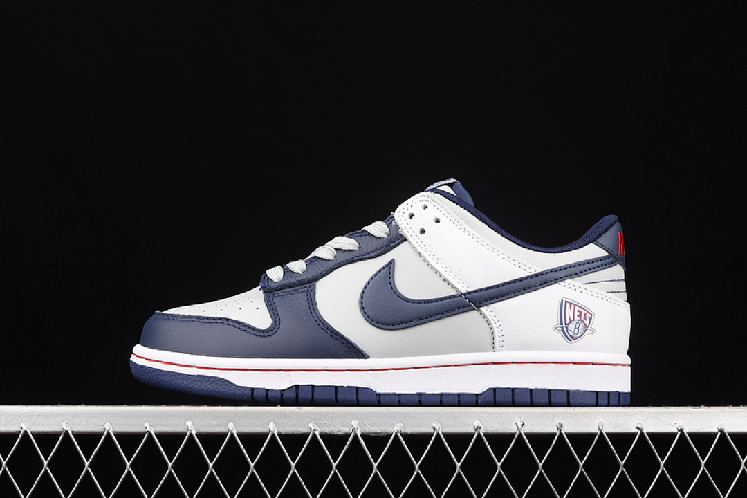 Unbranded [DD3363-001]-[NBA X SB DUNK LOW BROOKLYN NETS LIGHT GREY/NAVY BLUE/WHITE]-[UNISEX:36-47.5], photo 1