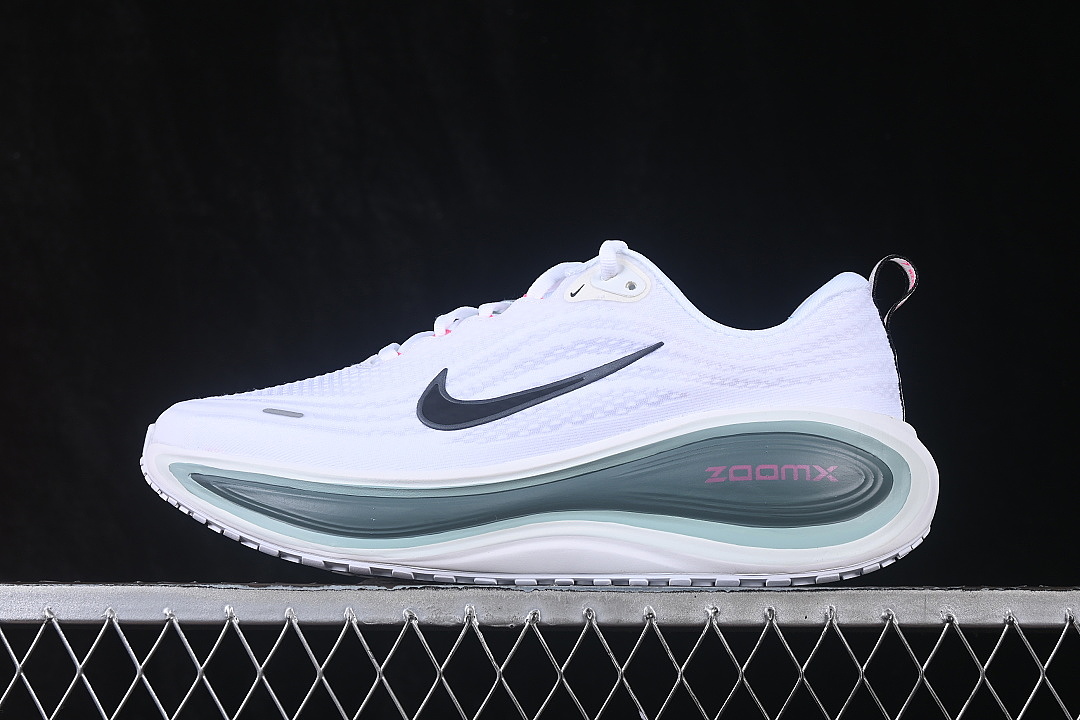 Nike Nike AIR ZOOM VOMERO PLUS AIR CUSHION SHOES GREEN/WHITE · HV8150-110, photo 1