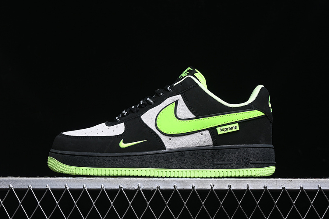 Nike Nike AIR FORCE 1 07 LOW SUPREME WHITE/BLACK/GREEN · DF0188-009, photo 1