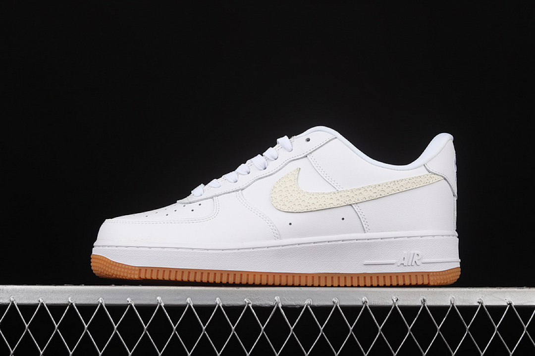 Nike [DH2473-001]-[AIR FORCE 1 LOW 07 BEIGE/WHITE-DEEP GUM]-[WOMAN:36-39]-[MAN:40-45], photo 1