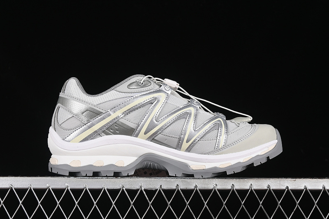 On Running [477757-31]-[XT QUEST OUTDOOR OFF ROADING SILVER/BEIGE]-[WOMAN:36-39]-[MAN:40-45] - Image 15