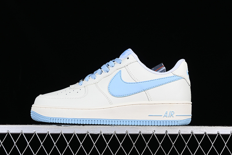 Nike Nike AIR FORCE 1 07 LOW WHITE/BLUE · SP0758-031, photo 1