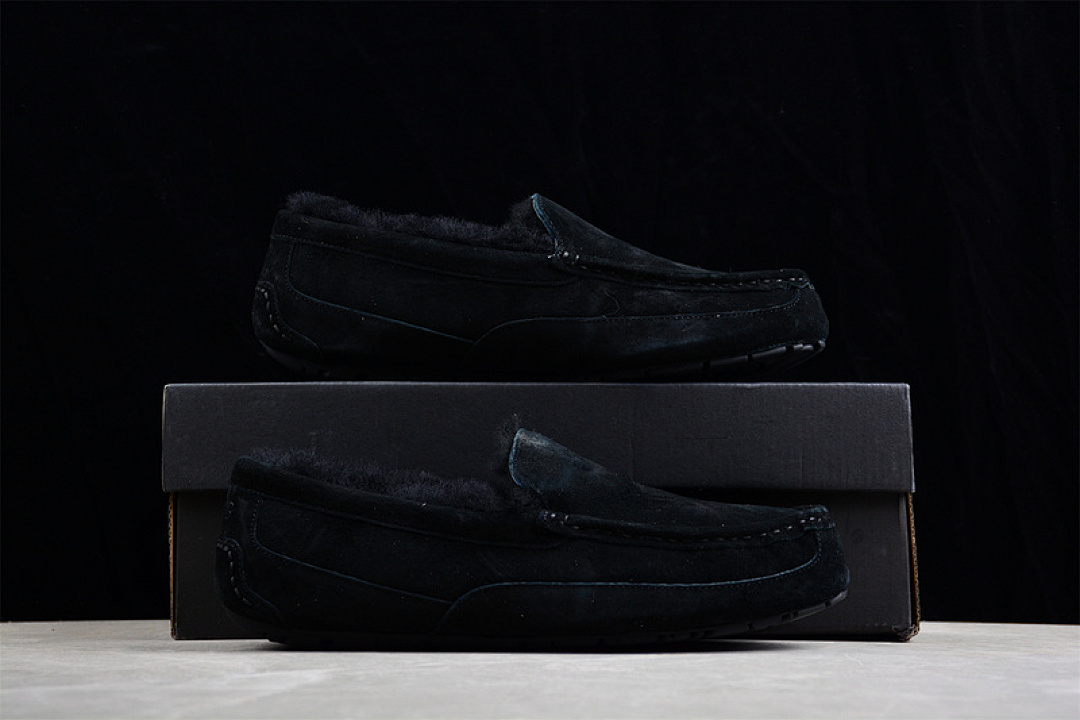 Unbranded [U*G*G SLIP-ON PEAS SHOES BLACK/BLACK/BLACK]-[MAN:39-45], photo 1
