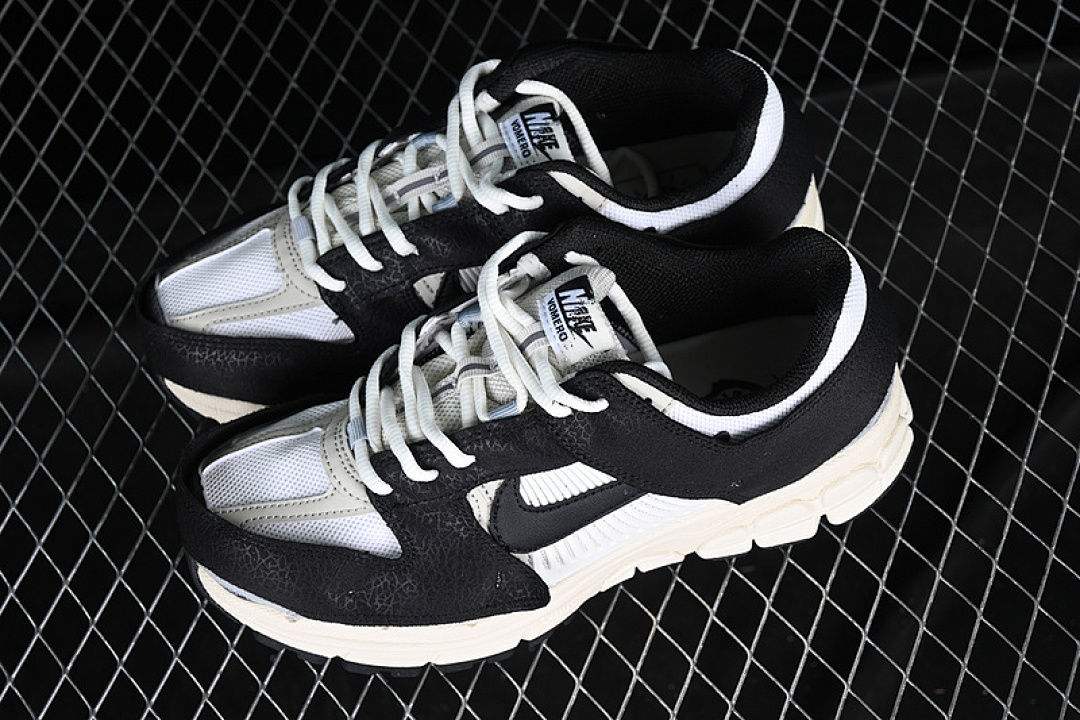Nike [FJ5474-133]-[AIR ZOOM VOMERO 5 TIMELESS WHITE/BLACK/PHOTON DUST/SAIL]-[UNSIEX:36-46] - Image 10