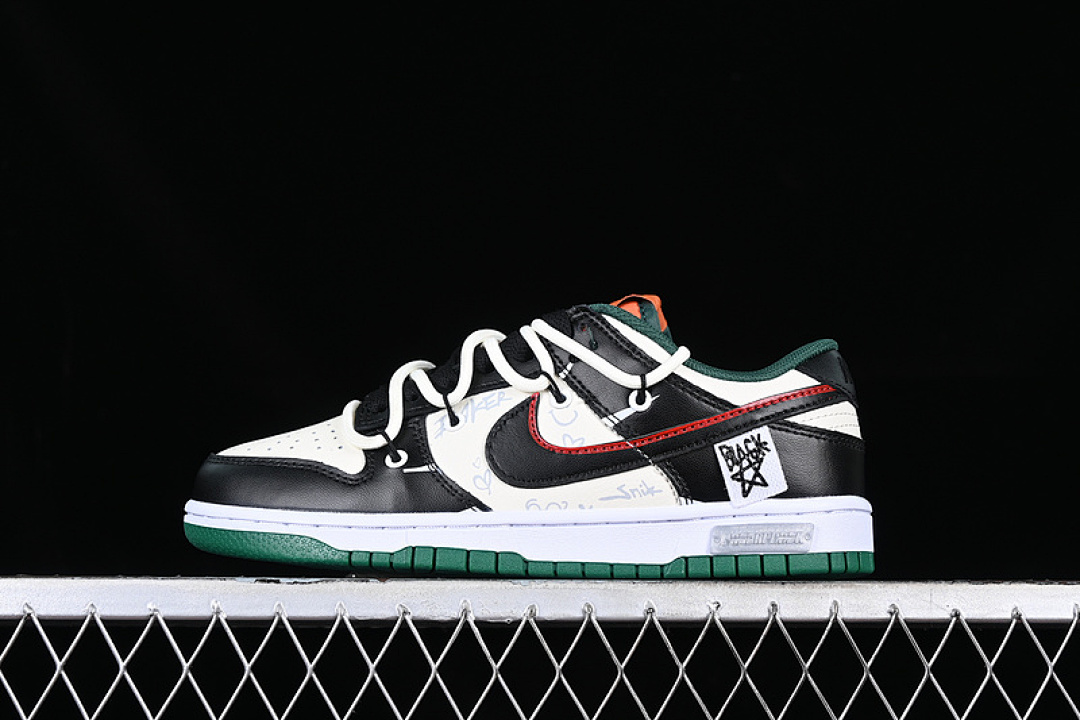 Nike DUNK LOW SB WHITE/BLACK/GREEN/RED · DD1391-300, photo 1