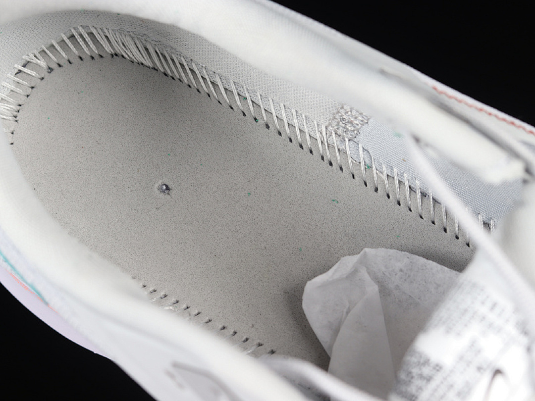 Nike [CW7356-105]-[AIR ZOOM PEGASUS 38 WHITE/WHITE/BLUE]-[MAN:39-45] - Image 4